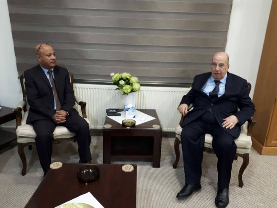 د. ابو هولي: المنظمة والقيادة الفلسطينية تتحركان على عدة مستويات سياسية لمواجهة القرارات الامريكية مدعومة بحراك جماهيري